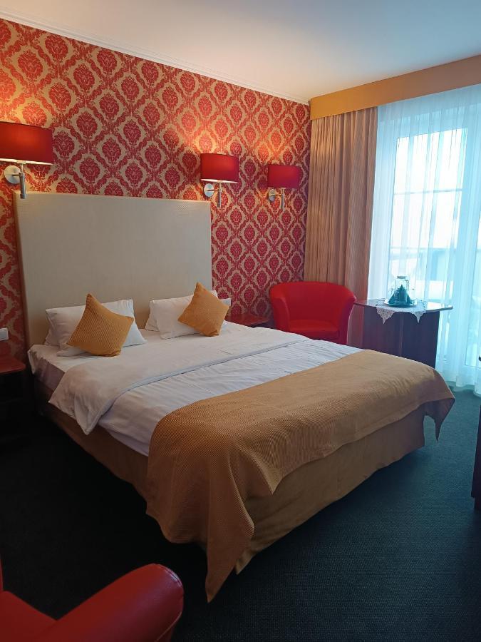 Amigo Hotel Sulejówek المظهر الخارجي الصورة