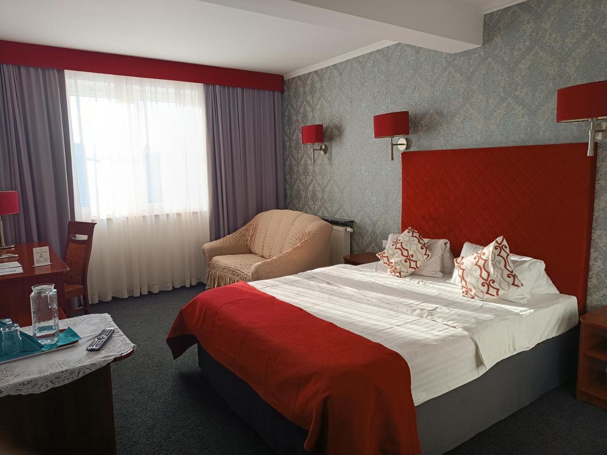 Amigo Hotel Sulejówek المظهر الخارجي الصورة