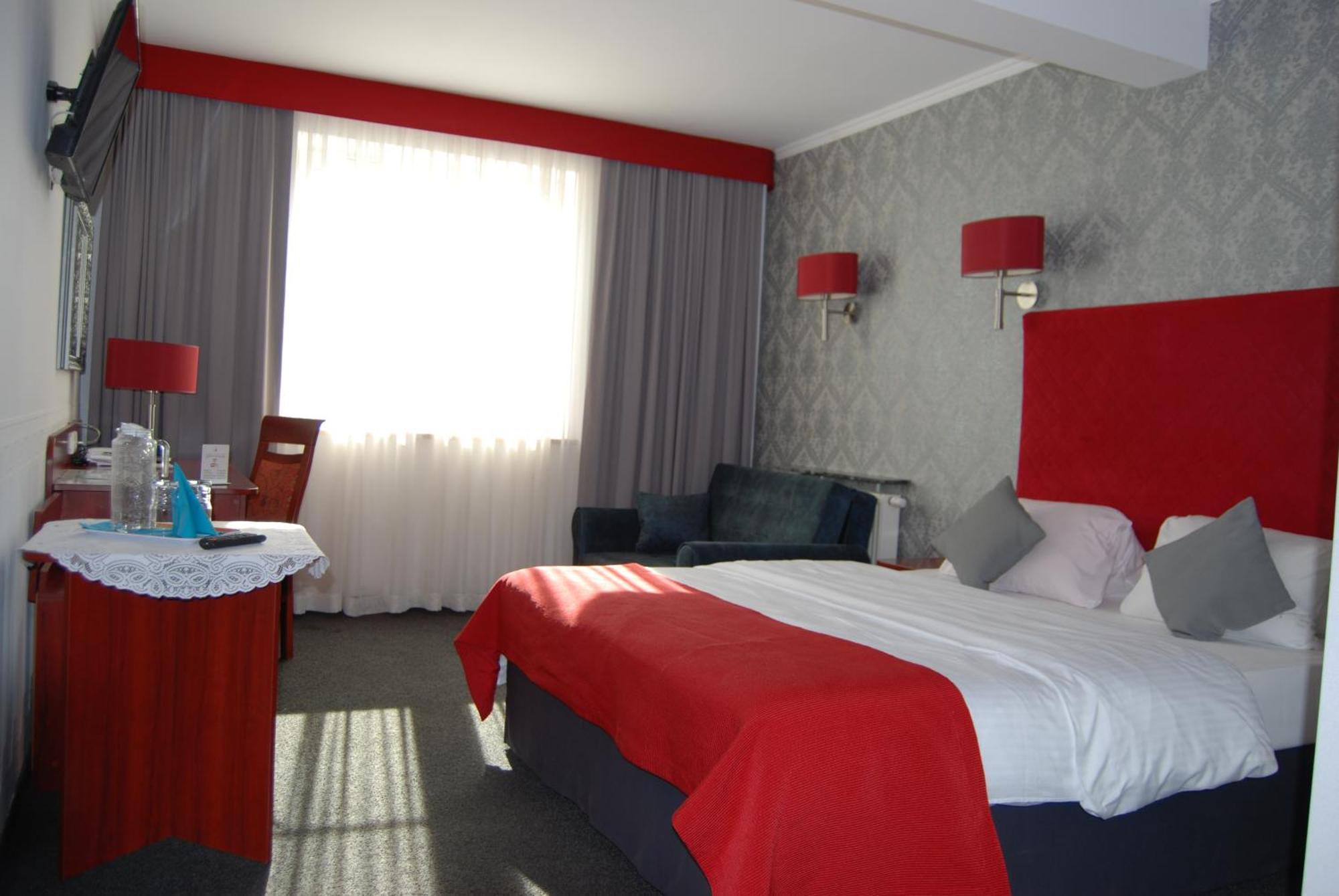 Amigo Hotel Sulejówek المظهر الخارجي الصورة